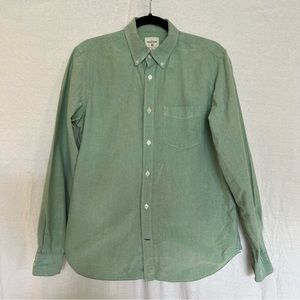 Gap modern Oxford Shirt in size medium. Light green color.